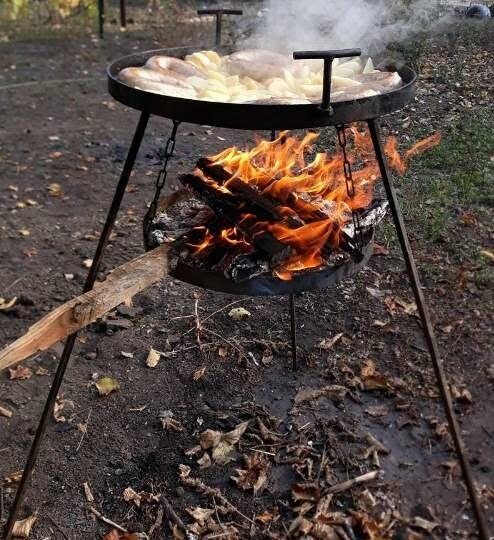 Сковорода с подставкой для огня из диска 50 см с цельными ножками купить в Киеве